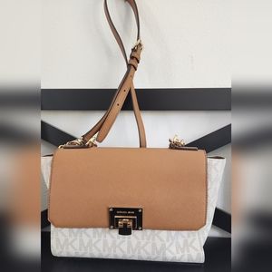 NWOT Cream/White/Light Brown Michael Kors Handbag